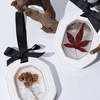 Vente en gros personnalisé Aroma Home Decor Penderie Fleurs sèches Gypse Comprimés de cire parfumée