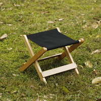 Tabouret en bois portable pour l'extérieur, chaise en bois avec surface de siège en toile, tabouret pliant léger pour le camping