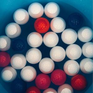 Balles de <span class=keywords><strong>golf</strong></span> flottantes lumineuses en Surlyn, 2 pièces |   Balles d'entraînement personnalisées avec logo en caoutchouc pour l'entraînement nocturne - Product Image 2