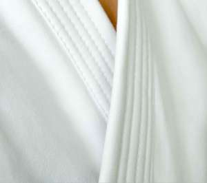 BJJ <span class=keywords><strong>Gi</strong></span>ユニフォーム子供と大人のためのカスタムロゴユニフォームBJJ <span class=keywords><strong>Gi</strong></span>着物トレーニングユニフォーム - Product Image 1