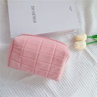 Offre Spéciale mignon en peluche pochette souple étui à pinceaux de maquillage sac de maquillage petit sac cosmétique moelleux pour les femmes
