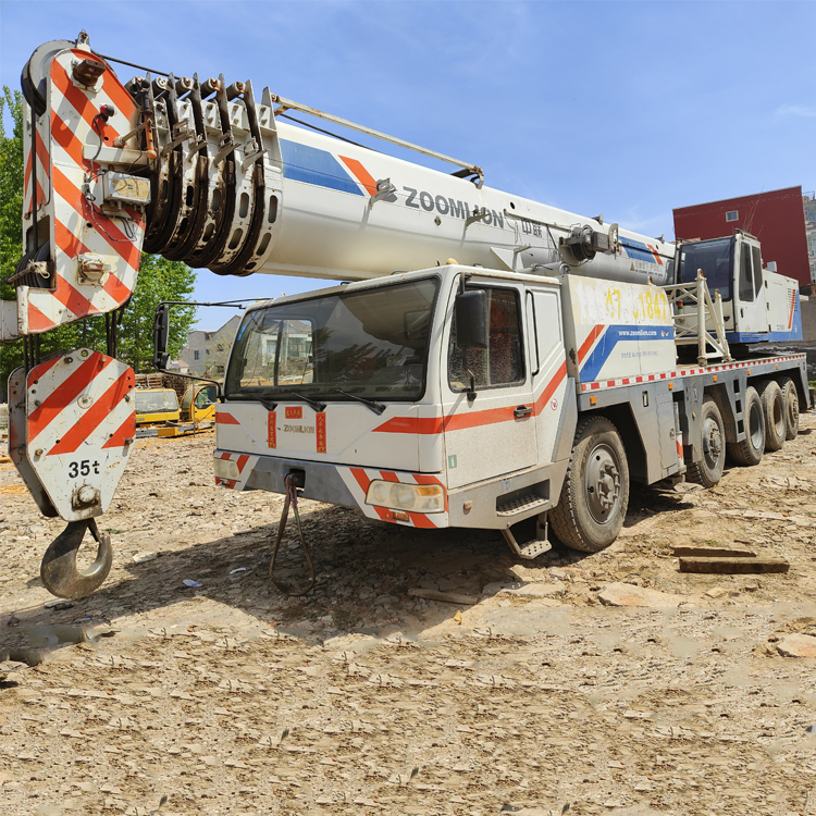 Hydraulic Pickup Truck Crane Truck Plus Mounted Crane Manipulator Crane Truck 90 Ton