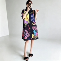 Robe chemise plissée Miyake pour femme, grande taille, taille unique, imprimé visage abstrait Pop Art, boutonnée, longueur genou, vente en gros