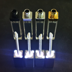 Tubo de brillo de labios para fiesta, accesorio vacío de moda de 7ml, brillante, con luz y espejo - Product Image 4