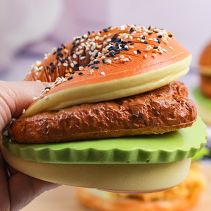 Ensemble de jouets squishy PU en forme de burger - Modèle alimentaire souple et à récupération lente pour affichage en magasin et cadeaux promotionnels - Grand squishy burger - Product Image 3