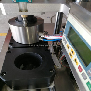 Máquina taponadora de botellas semiautomática neumática al vacío con tapa de escritorio pequeña rotativa para tarros de cartón de vidrio proporcionada fácil de operar - Product Image 3
