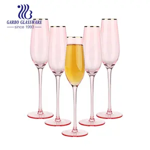 Coquetel de vidro artesanal, goblet de vidro de cor rosa do casamento, champanhe, flauta, com aro dourado da fábrica da china