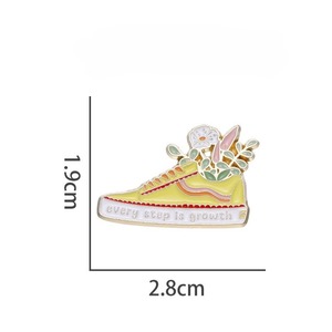 Pin de Esmalte con la Frase 'Every Step Is Growth', Insignia Metálica con Diseño de Zapatos de Dibujos Animados, Broche Inspirador para Solapa, Sombrero o Mochila, Regalo para el Regreso a Clases - Product Image 6