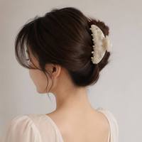 Pince à cheveux fleurie de luxe personnalisée en acétate, ornée de strass étincelants, élégante et embossée, pour femme
