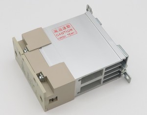 G3PA-220B 2x PLC รีเลย์สถานะของแข็ง20A 100-240V ใน5-24V เซมิคอนดักเตอร์ G3PA-220B 2x PLC 20A โซลิดสเตทรีเลย์100-240V ใน5-24V - Product Image 2