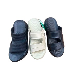Pantoufles électroluminescentes pour enfants chaussures été enfants garçons filles en plein air décontracté attrayant pantoufle enfants antidérapant pantoufle chaussure - Product Image 1
