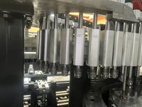 Mesin Cetak Tiup PET 2 Rongga Otomatis Penuh dengan Komponen SMC dan Inti PLC untuk Produksi Botol Air