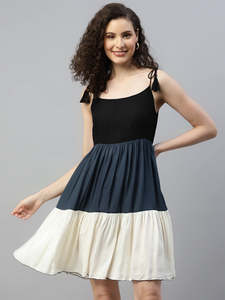Vestido de mujer de rayón liso, sin mangas, con cuello acampanado, de longitud hasta la rodilla, con volantes, para verano y otoño, estilo occidental para fiesta - Product Image 1