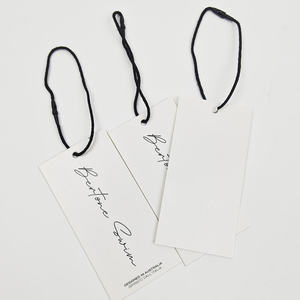 Etiquetas Colgantes de Papel de Lino Ecológicas Personalizadas al por Mayor para Ropa, Zapatos y Bolsos, Acabado en Relieve con su Logotipo, Marca INFFY, Forma Cuadrada - Product Image 5