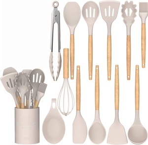 ชุดอุปกรณ์ครัวด้ามไม้ซิลิโคนสำหรับทำอาหาร - Product Image 1