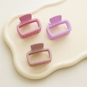 กิ๊บหนีบผมทรงสี่เหลี่ยมสีครีมแบบเรียบง่ายสำหรับสาวๆแฟชั่น5ซม. สำหรับฤดูใบไม้ผลิและฤดูร้อน - Product Image 3