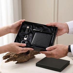 Set <span class=keywords><strong>Regalo</strong></span> Aziendale Creativo: Portachiavi Auto in Pelle, Portafoglio e Penna Signature M3524 - <span class=keywords><strong>Regalo</strong></span> Multiuso per il Fidanzato di <span class=keywords><strong>Papà</strong></span> - Product Image 3