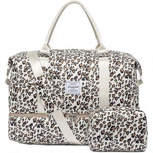 Muestra gratuita: Bolsa organizadora de hilo impermeable y portátil para ganchillo, ideal para viajes. - Product Image 1