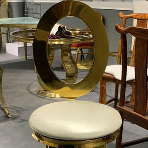 Chaise haute élégante blanche et rose, design <span class=keywords><strong>Valentino</strong></span>, tabouret de bar en tissu blush avec finition en acier inoxydable doré - Product Image 4