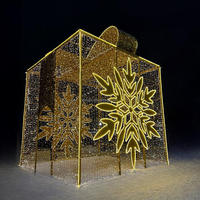 Sculpture de boîte cadeau de Noël 3D lumineuse pour l'extérieur, affichage LED pour sentier lumineux de pays des merveilles hivernales