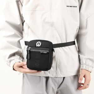 Sac bandoulière messager en nylon léger et imperméable, tendance, pour hommes et femmes, décontracté, avec une seule sangle d'épaule, idéal pour les voyages et les loisirs, avec logo. - Product Image 4