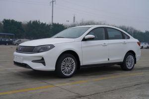 ขายร้อน Dongfeng ไฟฟ้ารถ Forthing <span class=keywords><strong>S60</strong></span> EV 5 ประตู 5 ที่นั่ง LHD Ev รถซีดาน 415km ชาร์จ Fast ผลิตรถ - Product Image 6