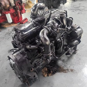 Conjunto de Motor Diésel Usado de 8.9L de Cilindrada con Caja de Cambios para Reparación y Reemplazo Marino Yanmar - Product Image 4