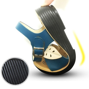 <span class=keywords><strong>Sandali</strong></span> delle donne di Comfort Scarpe Madre Delle Donne di Estate Scarpe Slip-on Scarpe <span class=keywords><strong>Sandali</strong></span> Piani Delle Signore Donna Sandalie Femminile Più Il Formato calzature - Product Image 2