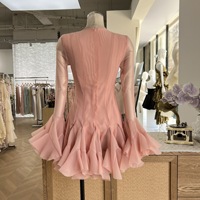 Robes Courtes Décontractées Roses Élégantes pour Fête, Robe Blanche Slim à Boutons Vietnam, Nouvelle Collection Luxe Tendance pour Femmes