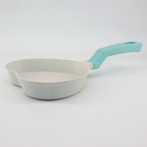 Desayuno Creativo Granito Revestimiento Antiadherente Forma <span class=keywords><strong>de</strong></span> Corazón Huevo Sartén Niños Almuerzo Utensilios <span class=keywords><strong>de</strong></span> Cocina Inducción Compatible - Product Image 2