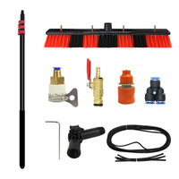 Brosse télescopique en fibre de verre pour le nettoyage de panneaux solaires, de carports et de fenêtres