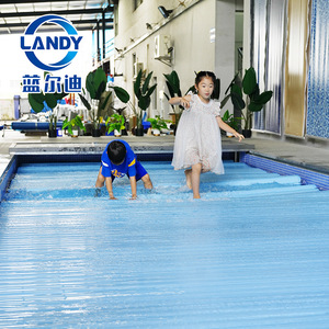 ระบบคลุมสระว่ายน้ำอัตโนมัติแบบเลื่อนวัสดุ PC ยี่ห้อ Landy สำหรับสระว่ายน้ำในบ้านพักตากอากาศส่วนตัว - Product Image 3