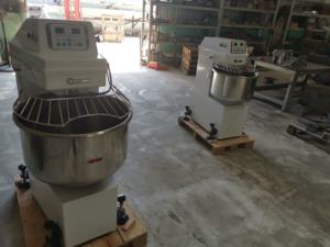 Machine <span class=keywords><strong>à</strong></span> préparer <span class=keywords><strong>la</strong></span> <span class=keywords><strong>pâte</strong></span> <span class=keywords><strong>à</strong></span> pain, <span class=keywords><strong>pizza</strong></span>, pâtisserie, gâteau, mélangeur <span class=keywords><strong>à</strong></span> <span class=keywords><strong>pâte</strong></span> commercial, en acier inoxydable, avec minuterie automatique - Product Image 4