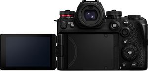 Cámara Digital sin Espejo de Fotograma Completo S1RII con Captura de Video y Enfoque Fijo (Solo Cuerpo) DC-S1RM2 - Product Image 2