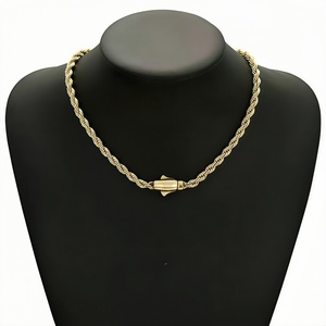 Parure de bijoux en laiton plaqué or tendance avec chaîne en corde en forme de XOXO et doubles pendentifs en zircon <span class=keywords><strong>pour</strong></span> cadeau de mariage et d'anniversaire - Product Image 5