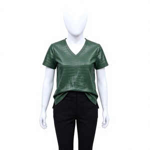 T-shirt décontracté vert à col en V et manches courtes pour femme, effet cuir motif crocodile - Product Image 2