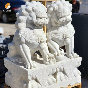 Statues de lions en marbre chinoises MILY pour l'extérieur, sculptées à la main, chiens Foo en pierre, personnalisables pour portail de jardin - Product Image 1