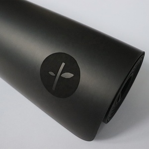 เสื่อโยคะ Bstar 4 มม. คุณภาพสูง ผลิตจากยางพาราธรรมชาติสีดำ ย่อยสลายได้ เป็นมิตรต่อสิ่งแวดล้อม ขนาด 183 ซม. กันน้ำ กันลื่น พร้อมสายสะพาย - Product Image 1