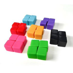 Dados <span class=keywords><strong>de</strong></span> Plástico Negros con Puntos Blancos, Dados <span class=keywords><strong>de</strong></span> Lujo para Casino, Personalizados, para Juegos <span class=keywords><strong>de</strong></span> Mesa como <span class=keywords><strong>Ludo</strong></span>, Tarot, Póker, Ajedrez y Cartas, Dados D6 <span class=keywords><strong>de</strong></span> 6 Caras - Product Image 2