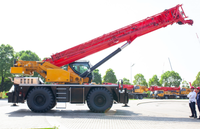 Grue tout-terrain robuste SRC1100T5 110T 51m pour le levage de modules de plateformes offshore et les travaux de maintenance des raffineries