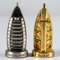 Custom Luxe Home Decor Sculptuur Burj Al Arab Home Accent Metal Dubai Oriëntatiepunt Iconische Gebouw Model Souvenir Geschenken
