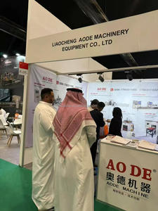 <span class=keywords><strong>เครื่อง</strong></span>กัดซีเอ็นซีห้าแกน ควบคุมด้วย PLC อัตโนมัติ สำหรับงานกัดปลาย ผลิตหน้าต่าง ประตู  โครงอะลูมิเนียม UPVC/PVC  มอเตอร์ 3KWx3 - Product Image 4