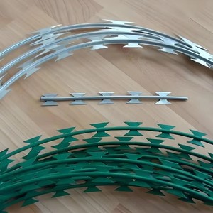 ลวดหนามชุบสังกะสีแบบจุ่มร้อน, ลวดหนามแบบโค้งสำหรับรั้วป้องกัน - Product Image 3