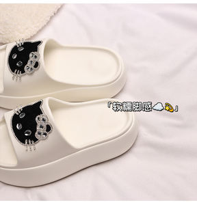 Pantuflas de Hello Kitty con Suela Gruesa y Aspecto de Gama Alta para Mujer, Verano 2025, para Uso Exterior, Sandalias de Playa Elevadas con Estilo - Product Image 3