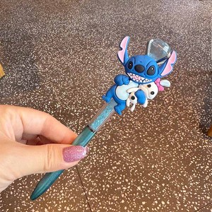 Penna Creativa con Immagine di Alieno Anime, Decorazione Diamantata, Cartone Animato Carino per Studenti, con Perline Nere, Penna Cartoon Stitch - Product Image 3