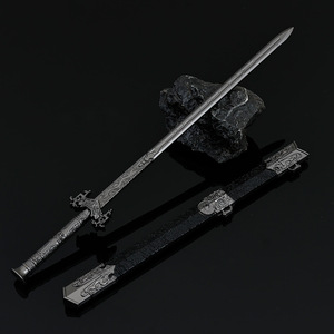 Llavero con Modelo de Espada de Juego de 22 cm de Largo, Arma Metálica Decorativa, Llavero Personalizado, Regalo para <span class=keywords><strong>Novio</strong></span> - Product Image 3