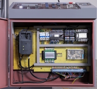 Scie à ruban horizontale automatique pour la découpe de métaux avec système de tension mécanique et composants d'engrenage centraux