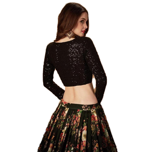 Mariage en soie organza à imprimé floral noir hypnotisant Lehenga Choli Tenue de mariée élégante et élégante - Product Image 1