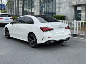 รถยนต์เมอร์เซเดส-เบนซ์ เอ-คลาส ปี <span class=keywords><strong>2023</strong></span> รุ่น 200L แฟชั่น โปรเฟสชั่นแนล เครื่องยนต์เบนซิน มือสอง พร้อมหลังคาซันรูฟแบบพาโนรามา ราคาถูกสำหรับการส่งออก - Product Image 4