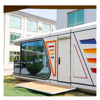Maisons conteneurs en forme de capsule spatiale personnalisées en gros, maisons mobiles de luxe imperméables, hôtel-resort